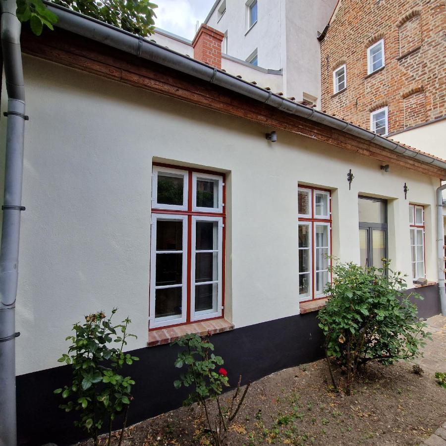Apartments Im Einhornhaus Любек Екстериор снимка